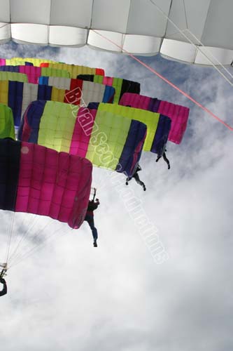 Mike_group_jump_05_Sat_011